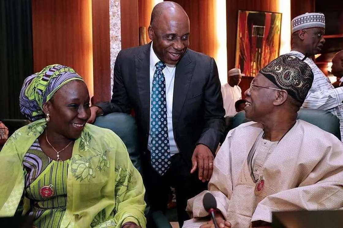 The minister of information and culture Lai Mohammed, minister of transportation Chibuike Rotimi Amaechi and others during the FEC meeting. Photo credit, Femi Adesina The minister of information and culture Lai Mohammed, minister of transportation Chibuike Rotimi Amaechi and others during the FEC meeting. Photo credit, Femi Adesina