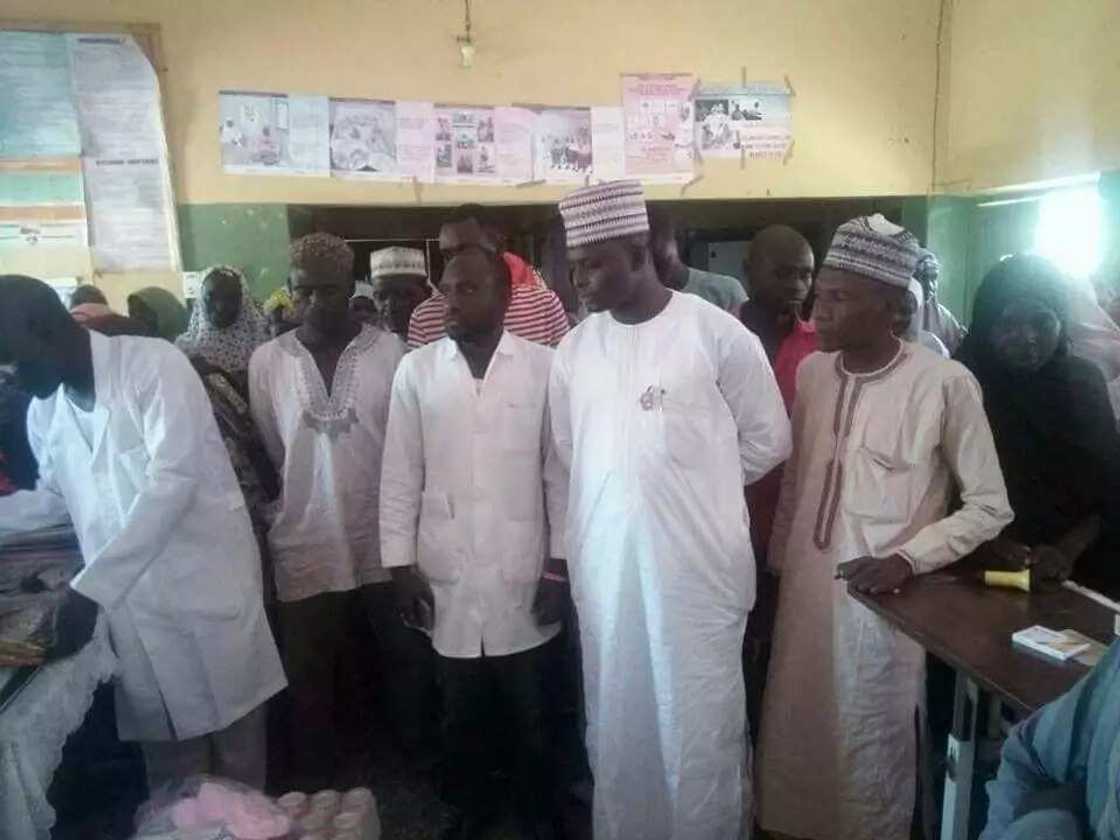 Wani Bawan Allah ya dauki nauyin kula da matar da ta haifi ‘Yan 4