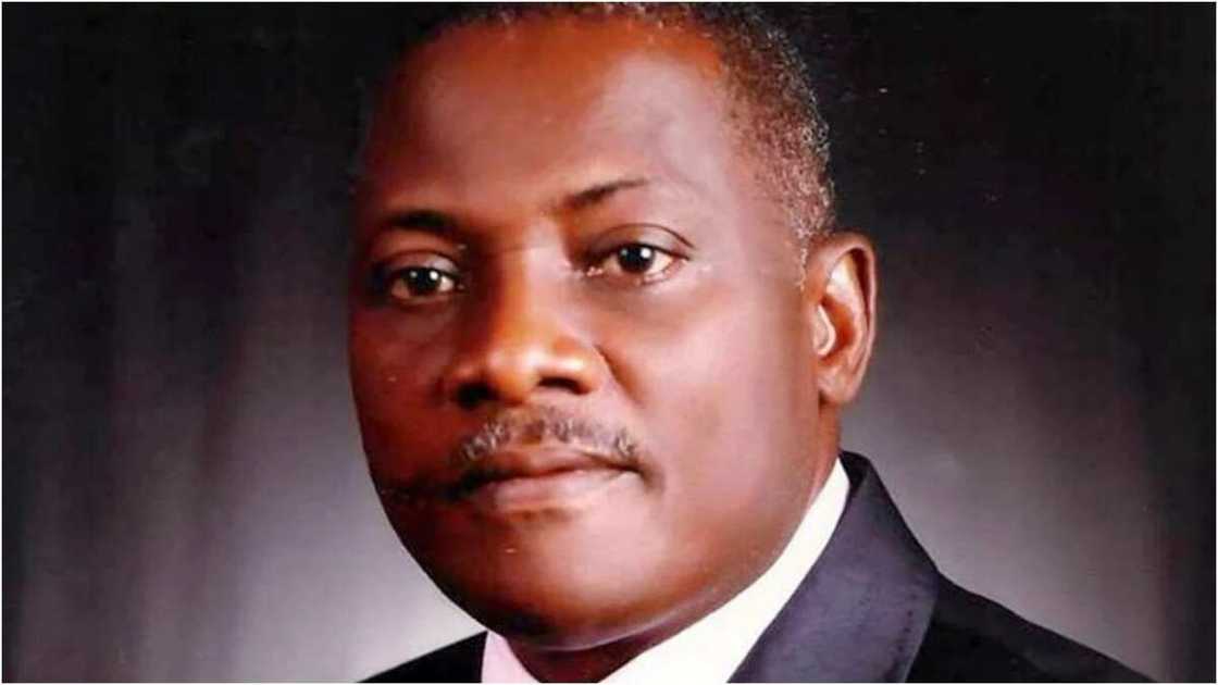 Breaking: EFCC arrests Innocent Chukwuma, Innoson motor boss Breaking: EFCC arrests Innocent Chukwuma, Innoson motor boss
