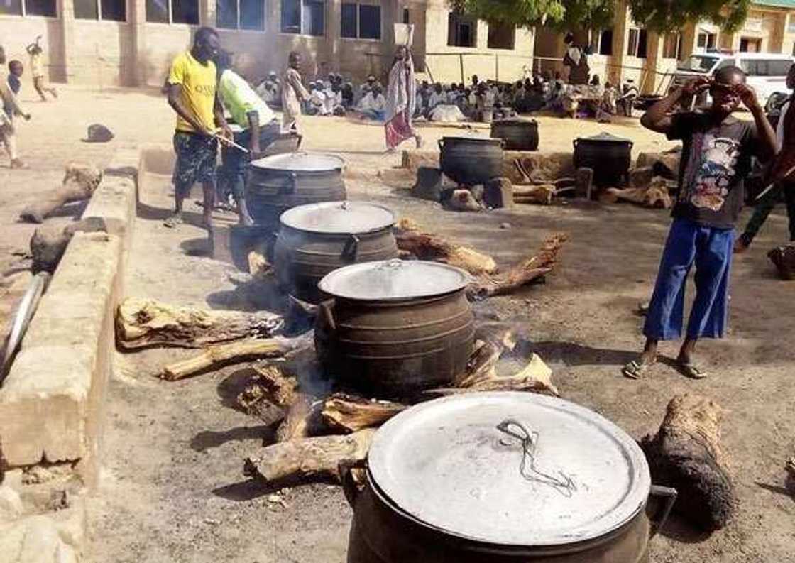 Yunwa na kashe mutanen da ke tsare  a sansanin Boko Haram