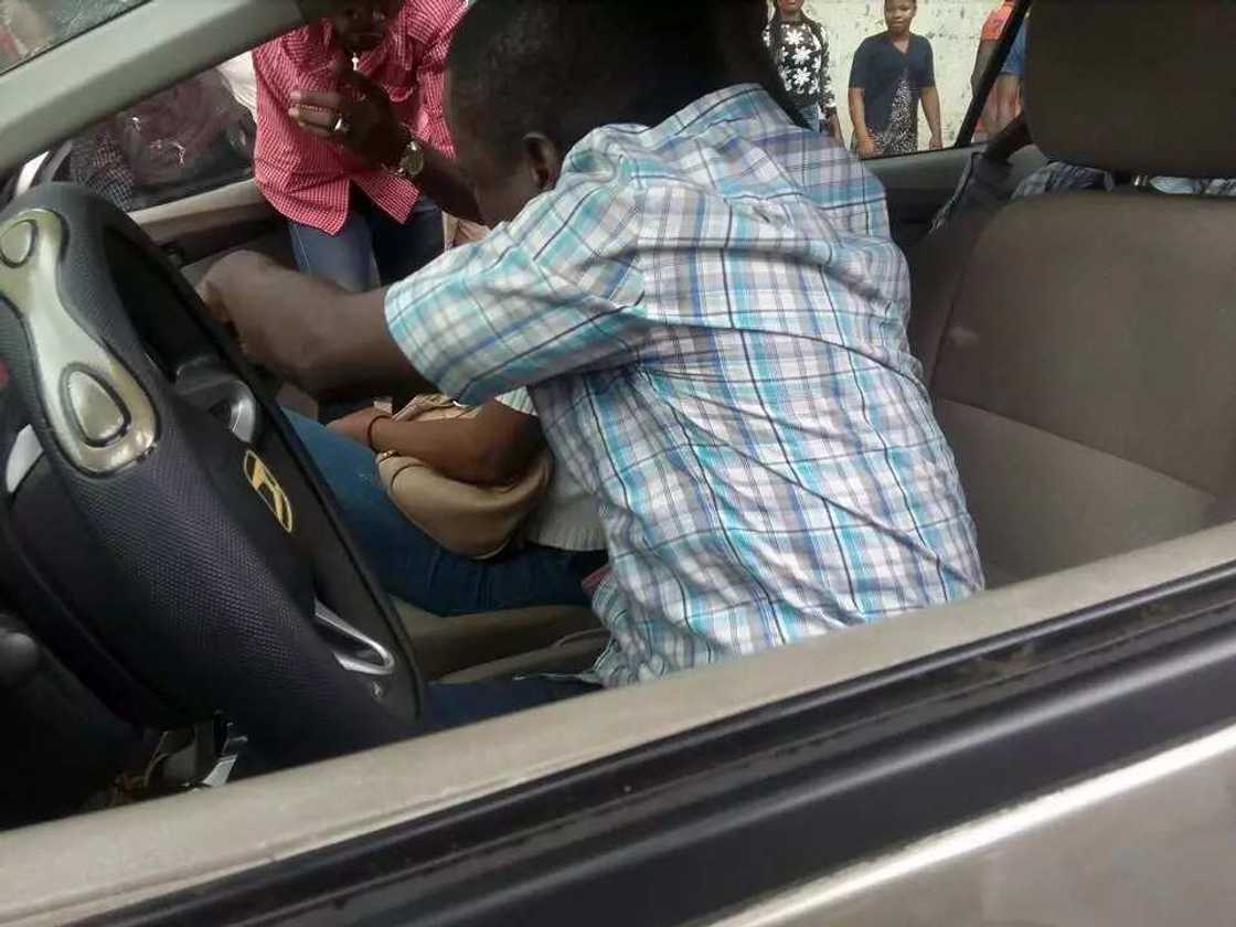 Man gets into trouble after giving girl N1k when she was asking for N20k for TDB Man gets into trouble after giving girl N1k when she was asking for N20k for TDB