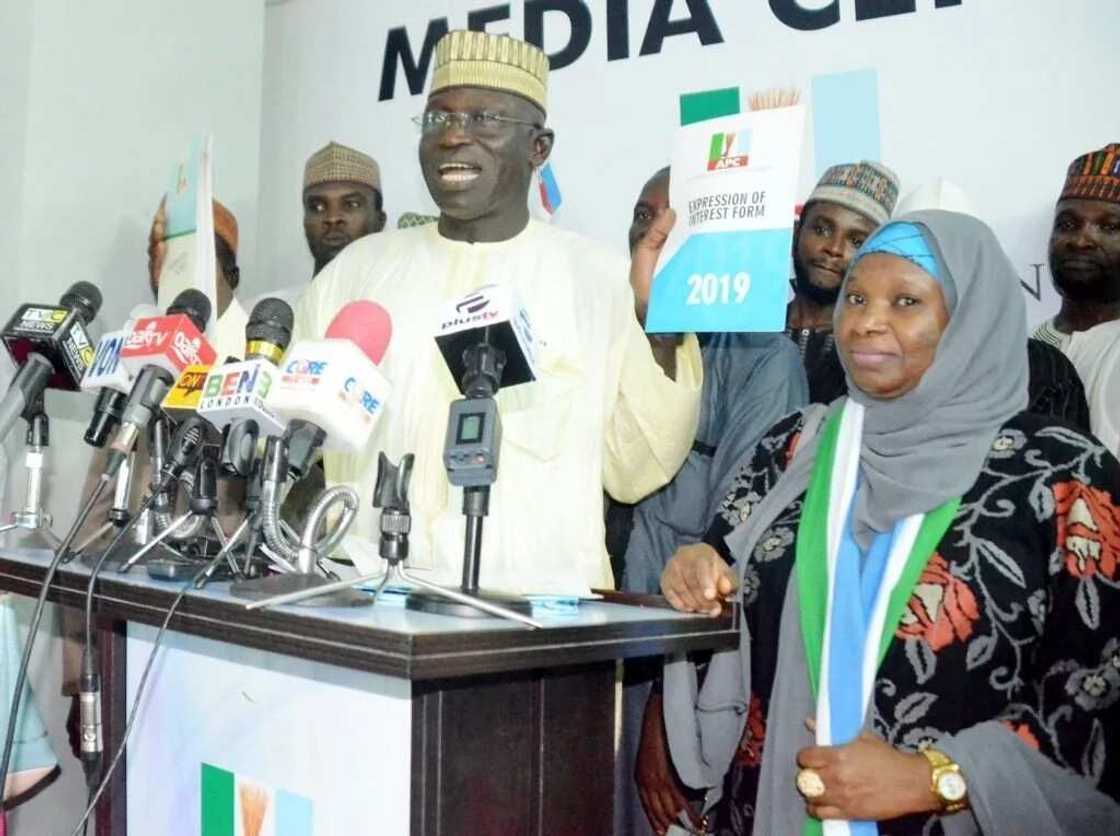 Buhari ya bawa tsohon IGP Suleiman Abba babban mukami Buhari ya bawa tsohon IGP Suleiman Abba babban mukami