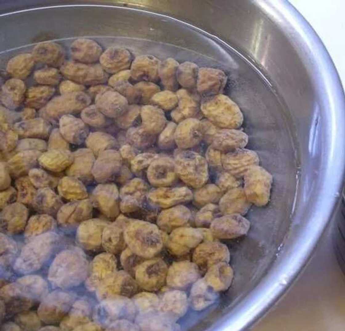 Tiger nuts soaked in water Tiger nuts soaked in water