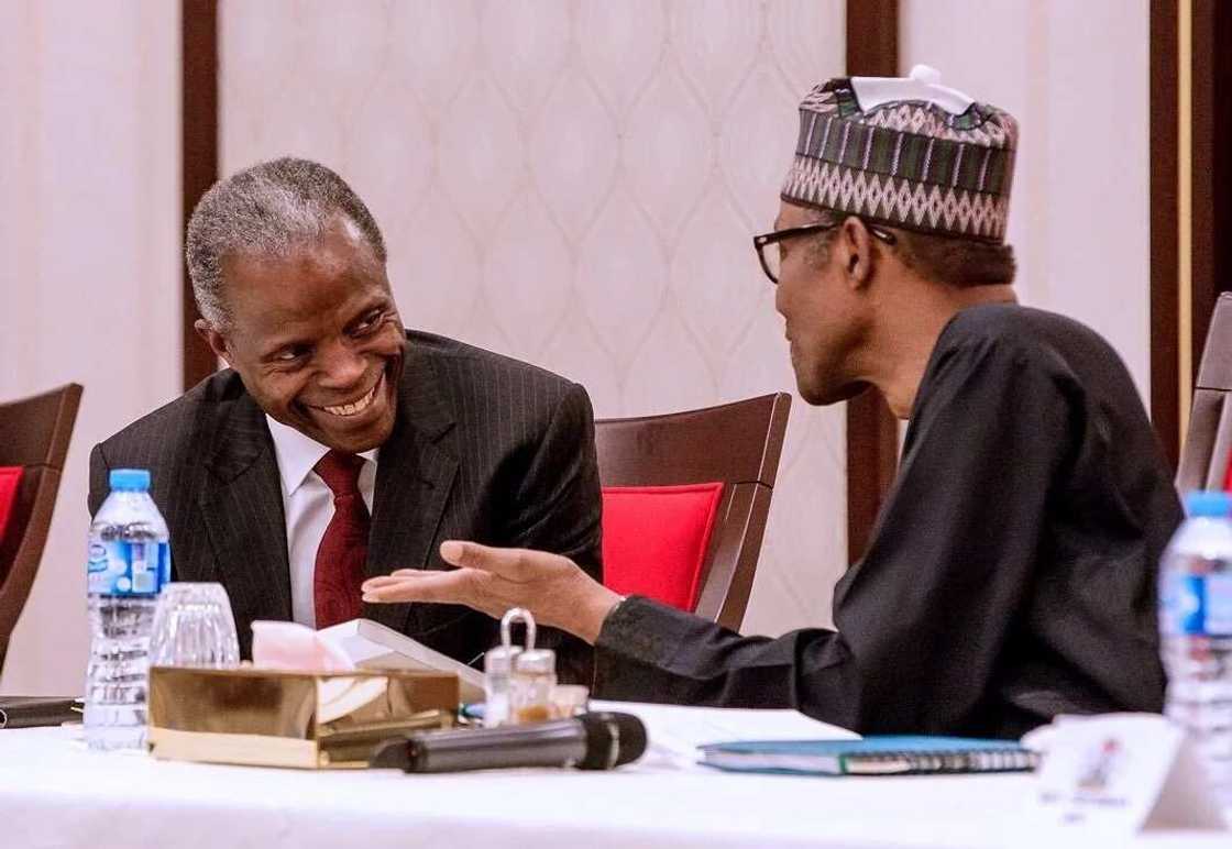 APC na kara karfi a Gombe yayinda dan takarar gwamna a DPP, da daruruwan yan PDP suka sauya sheka APC na kara karfi a Gombe yayinda dan takarar gwamna a DPP, da daruruwan yan PDP suka sauya sheka