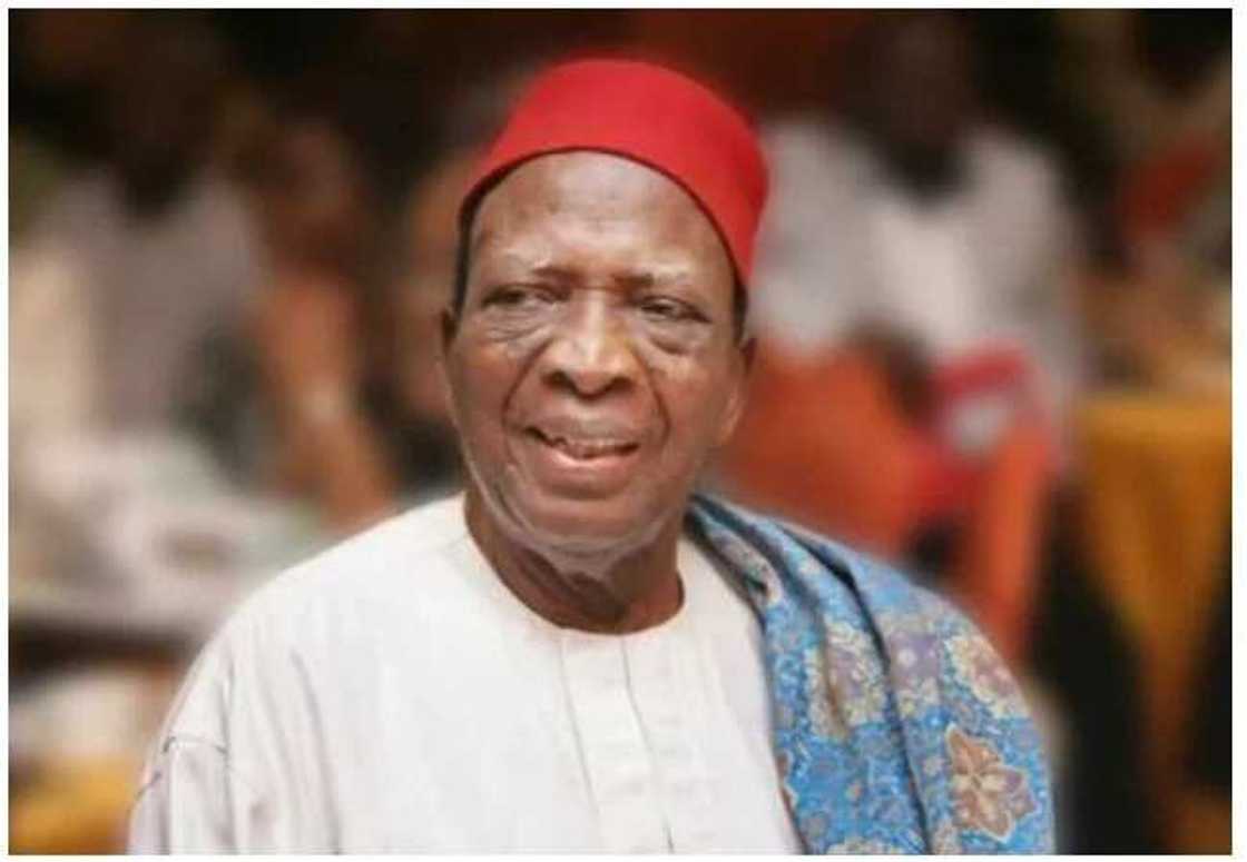 Farfesa Ben Nwabueze Farfesa Ben Nwabueze