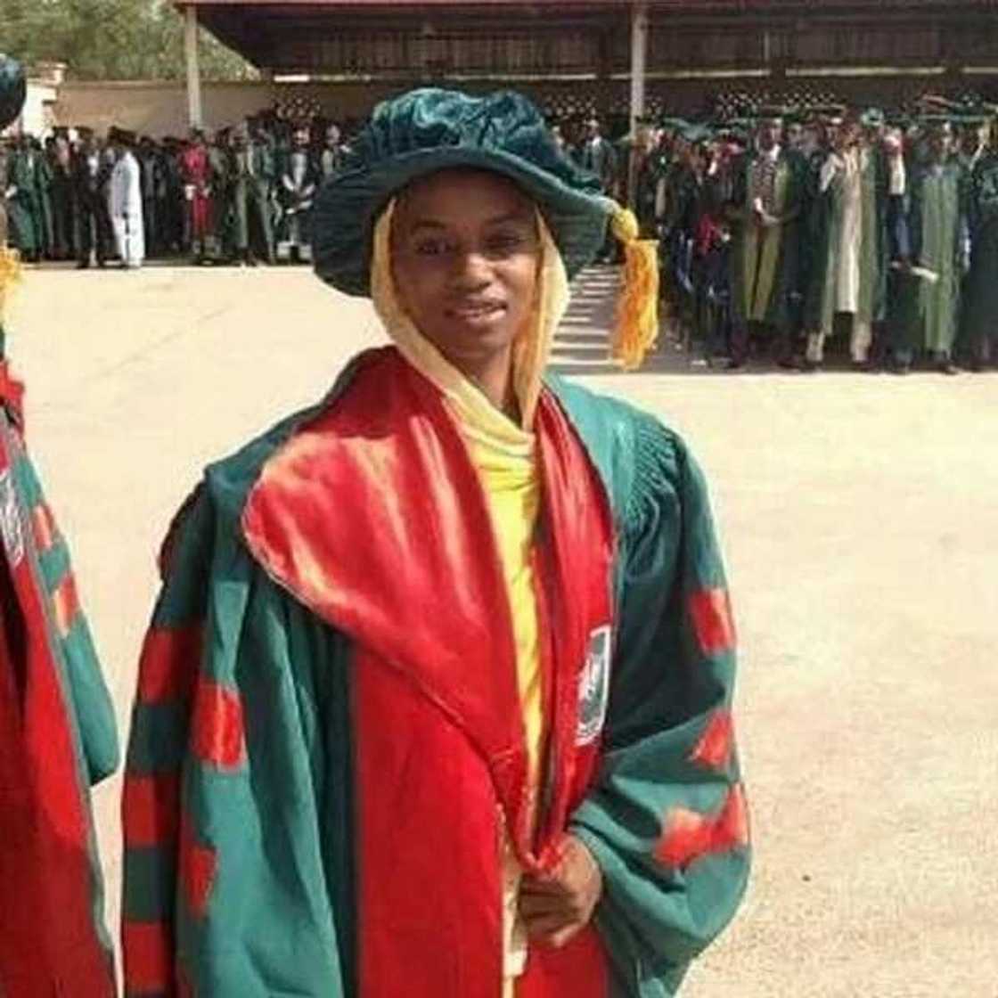 Boko Halas: Budurwa da ta hada digiri na ukku a Arewa maso Gabas ko shekaru 35 bata kai ba Boko Halas: Budurwa da ta hada digiri na ukku a Arewa maso Gabas ko shekaru 35 bata kai ba