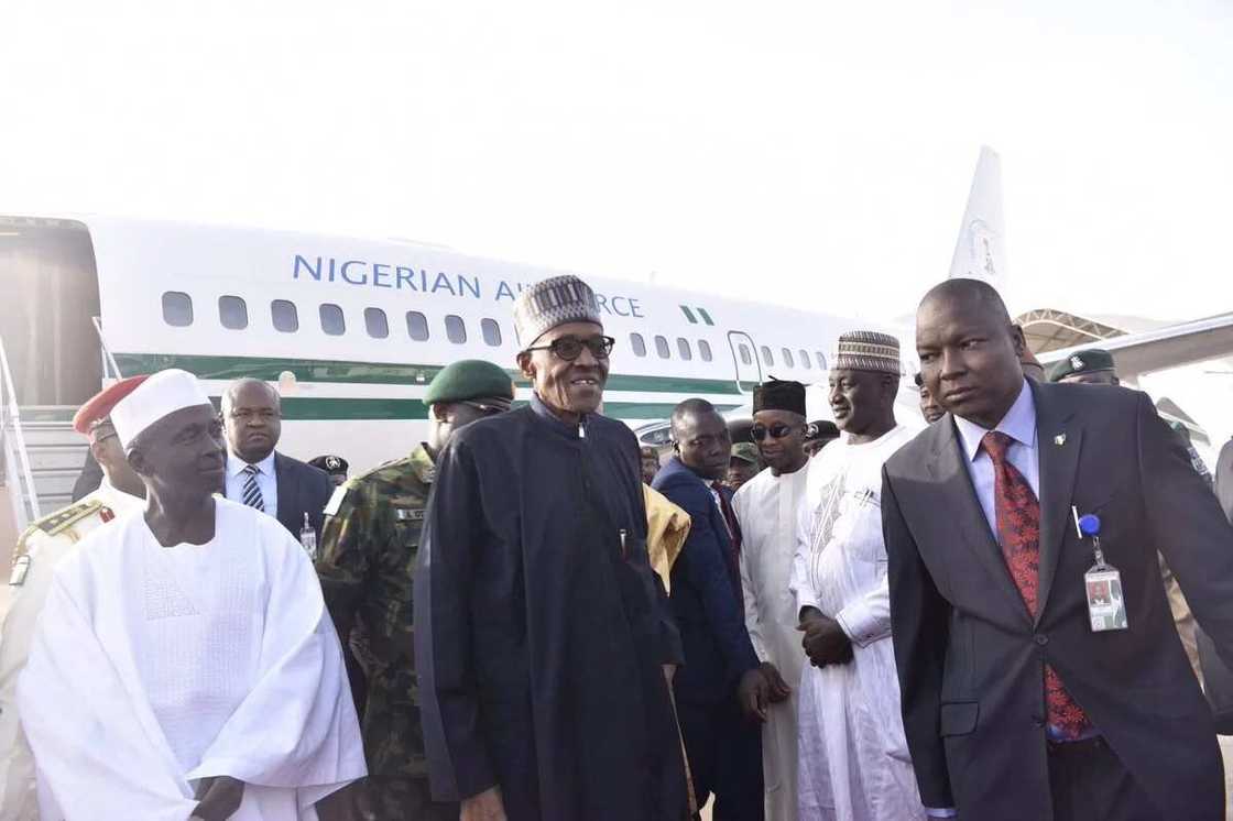 BREAKING: President Buhari finally returns to Nigeria, to address the nation (Video) BREAKING: President Buhari finally returns to Nigeria, to address the nation (Video)