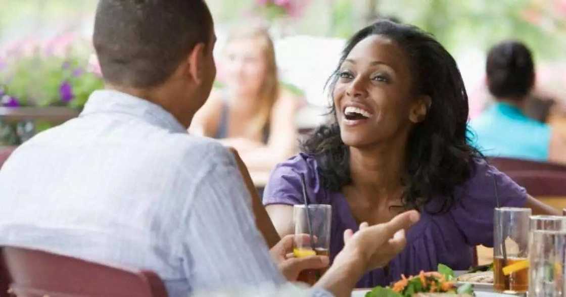 Communication in a restaurant Communication in a restaurant