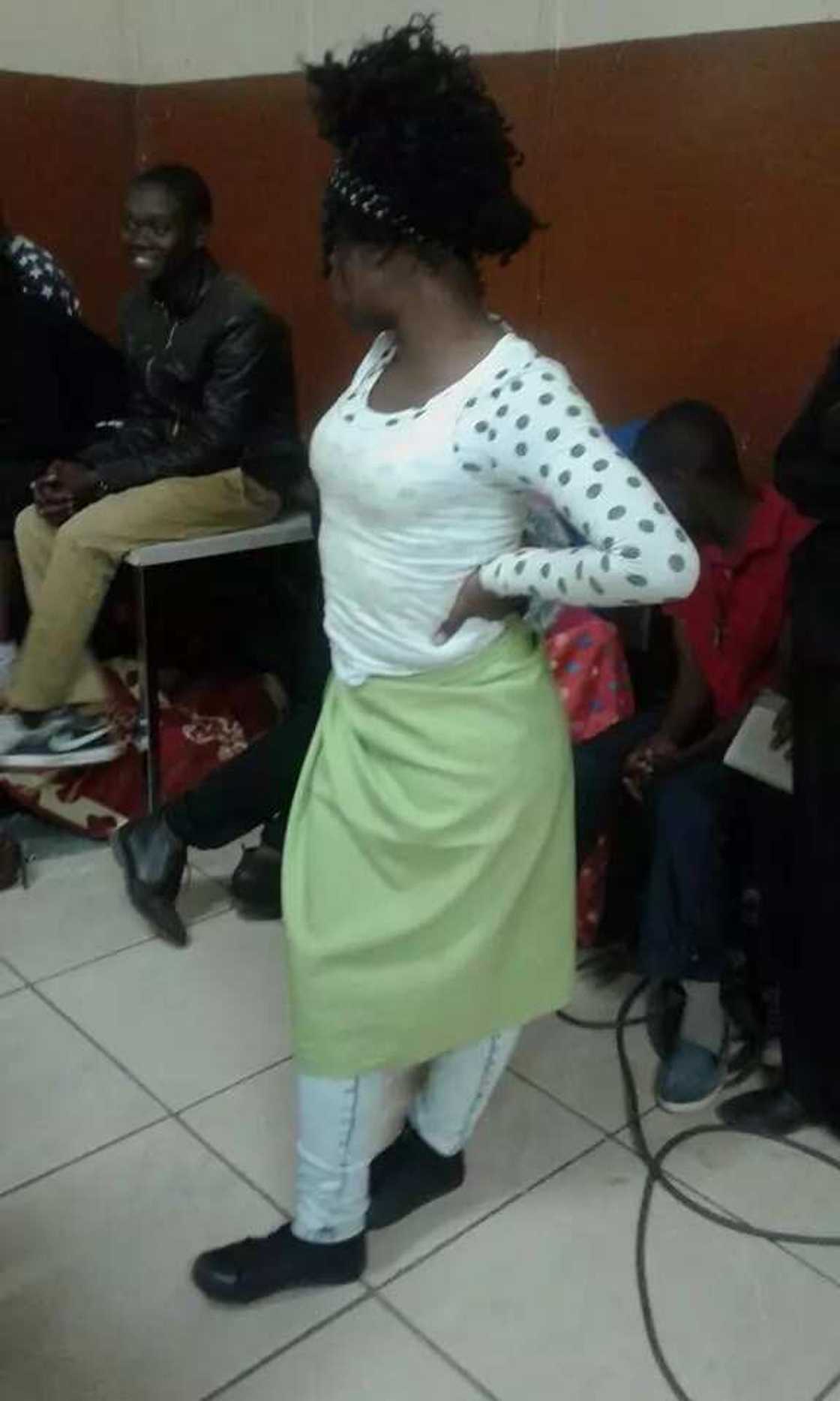 Popular Pastor Commands Snake Spirit To Enter Woman Popular Pastor Commands Snake Spirit To Enter Woman