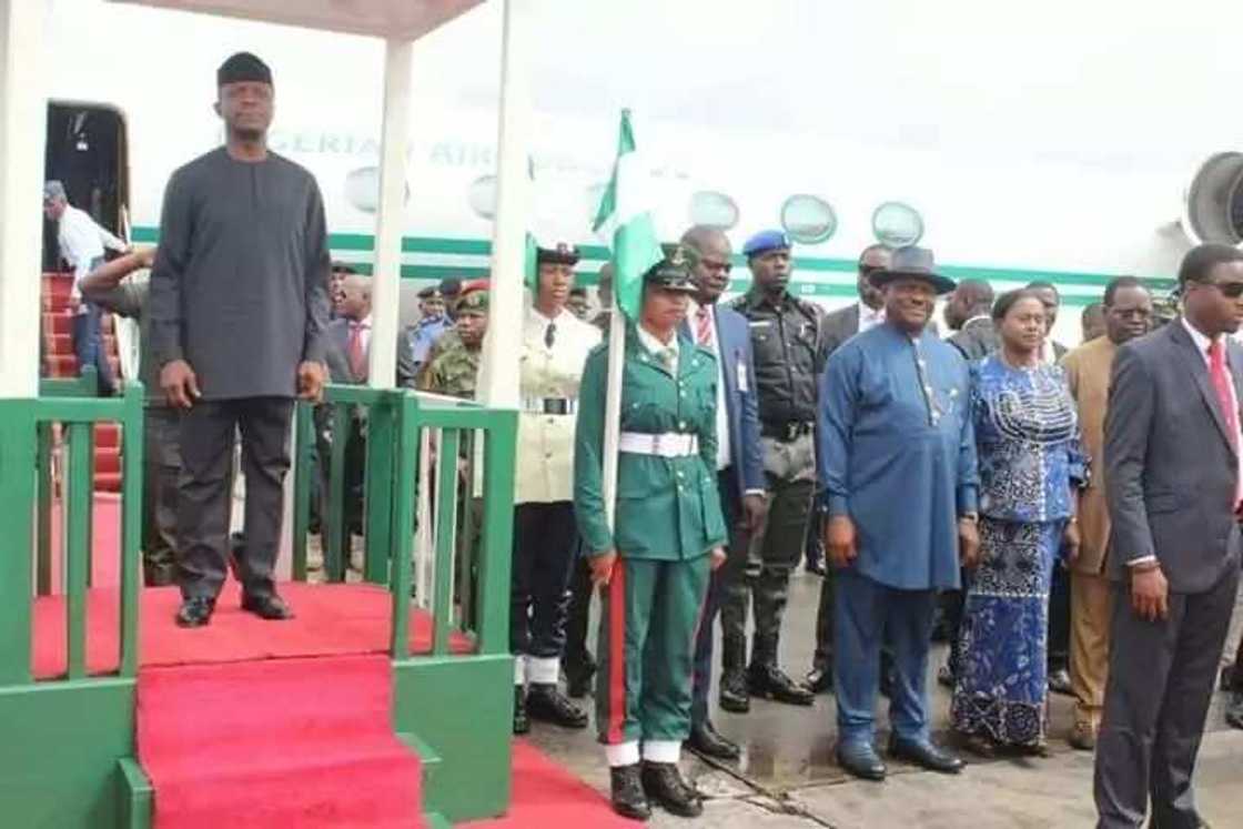 Nyesom Wike receives Yemi Osinbajo in Port Harcourt Nyesom Wike receives Yemi Osinbajo in Port Harcourt