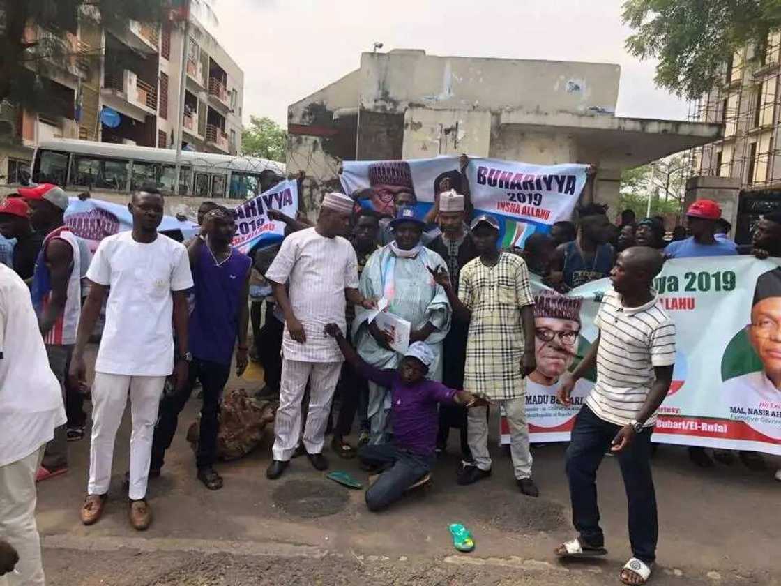 Kurungus! Uwar jam’iyyar APC ta rabar gardama game da rikicin shugabancin APC a Kaduna Kurungus! Uwar jam’iyyar APC ta rabar gardama game da rikicin shugabancin APC a Kaduna