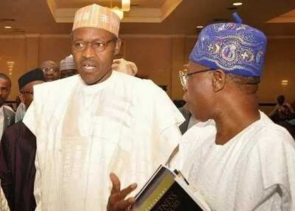 Allah ka shige mana gaba a wannan lokaci da muke – Ministan Buhari yayi addu’a a zaman majalisar zartarwa Allah ka shige mana gaba a wannan lokaci da muke – Ministan Buhari yayi addu’a a zaman majalisar zartarwa