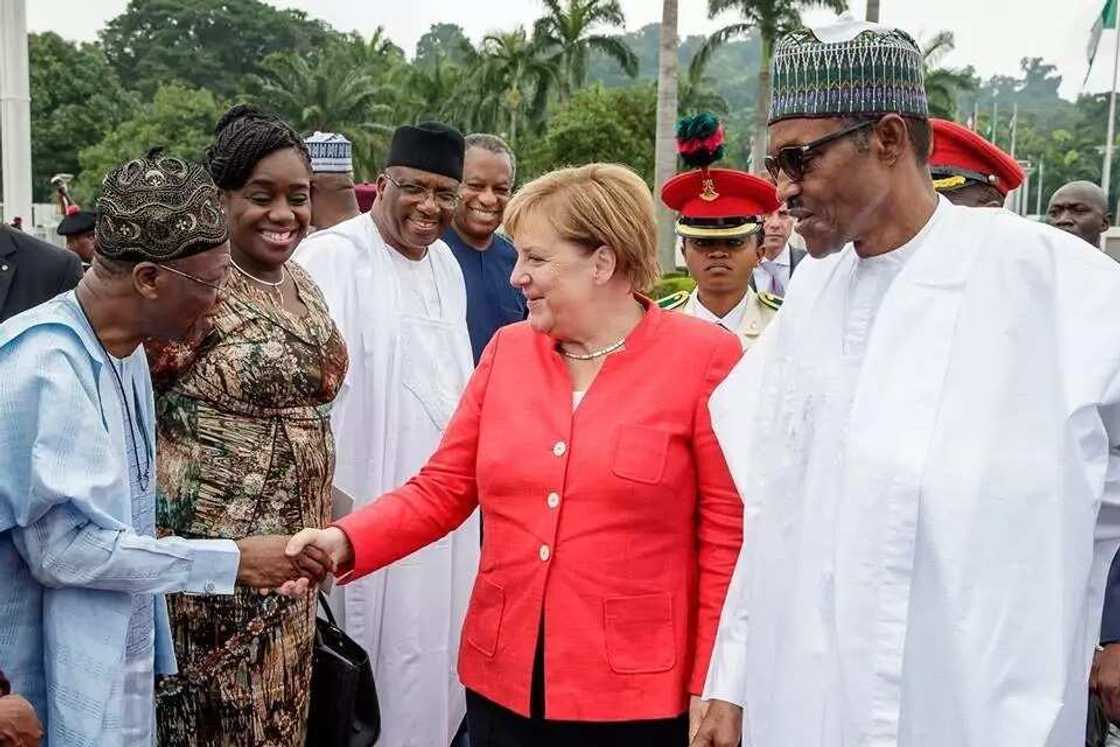 Labari cikin hotuna: Haduwar Buhari da Angela Merkel shugaban kasar Jamus a Villa