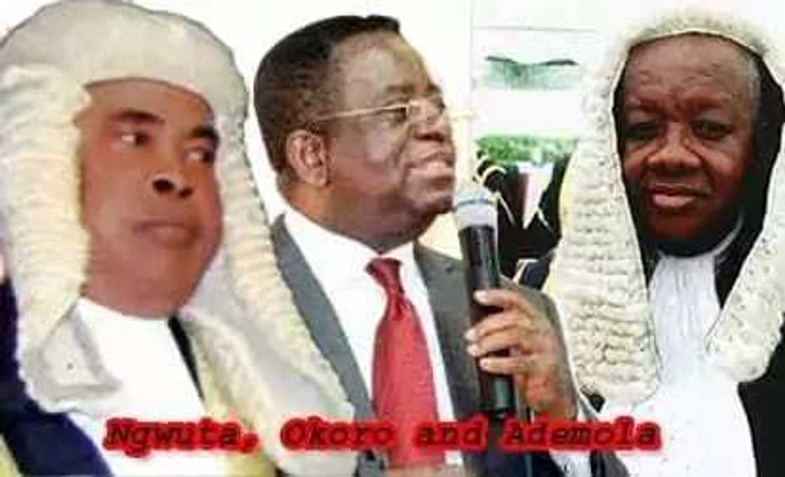 N500m bribe: Judge caught prostrating before DSS officials N500m bribe: Judge caught prostrating before DSS officials