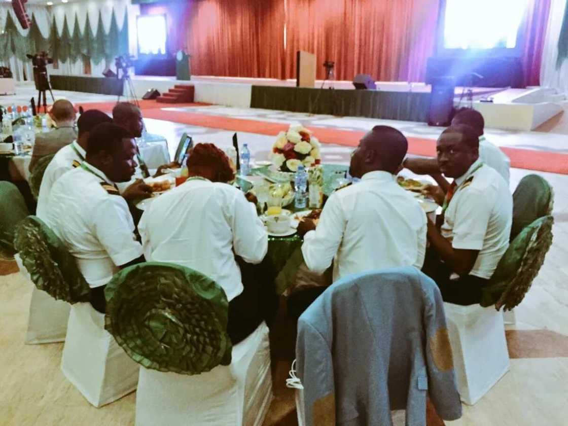 Amnesty: Presidency hosts ex-militants (see photos) Amnesty: Presidency hosts ex-militants (see photos)