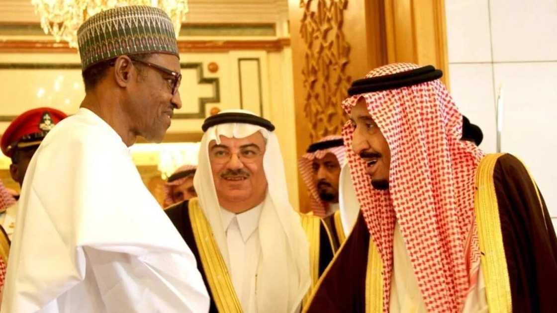 Sabuwar doka ga Musulman duniya, Sarkin Saudiyya zai sanya doka kan amfani da tantance hadisai Sabuwar doka ga Musulman duniya, Sarkin Saudiyya zai sanya doka kan amfani da tantance hadisai