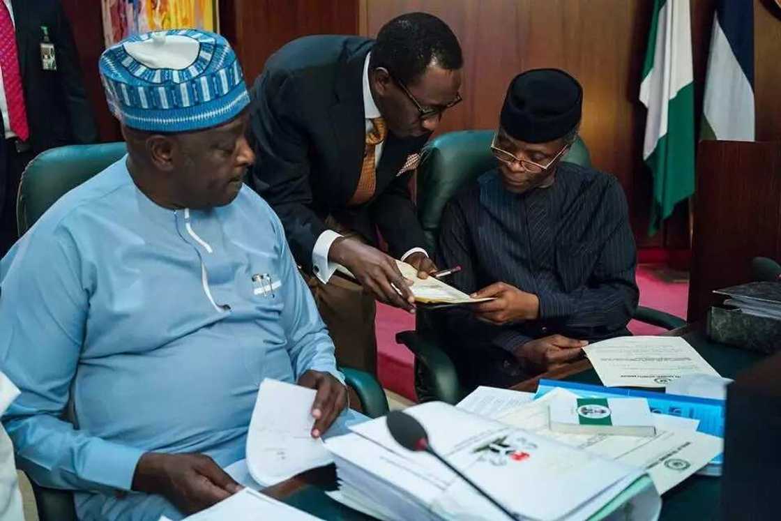 After sending list of two ministerial nominees, Buhari presides over FEC meeting (photos)