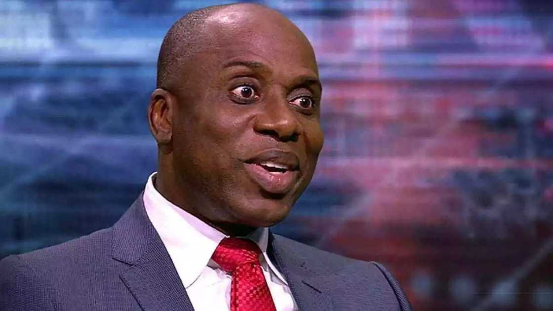 Da mamaki: Amaechi ya fadi albashin da ministocin Buhari ke kwasa a duk wata Da mamaki: Amaechi ya fadi albashin da ministocin Buhari ke kwasa a duk wata