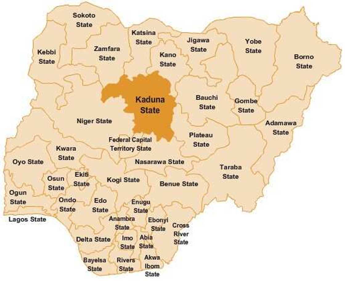 Sabuwar doka a Kaduna: Bulala 7 da kuma tarar N200 ga duk masu fitsari ko kashi a waje