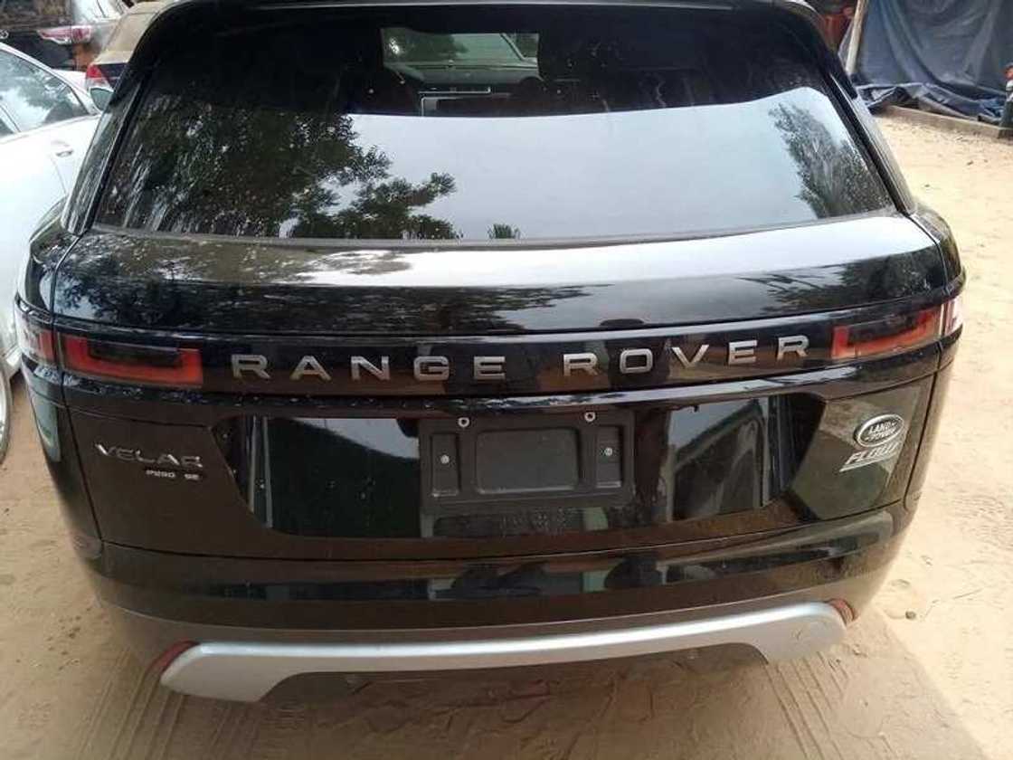 Dubi hotunan kayayakin da jami'an Kwastam suka kwace a jihar Ogun Dubi hotunan kayayakin da jami'an Kwastam suka kwace a jihar Ogun