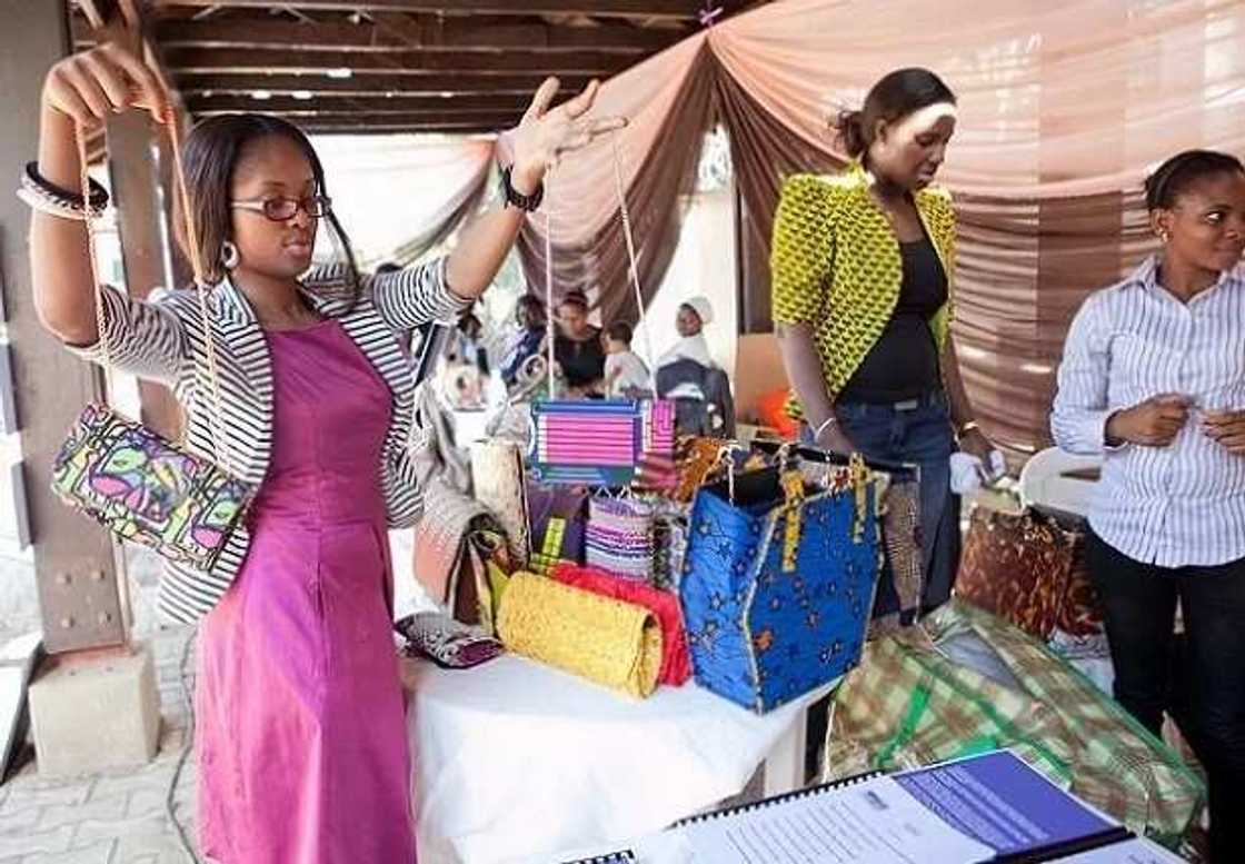 Woman sells purses Woman sells purses
