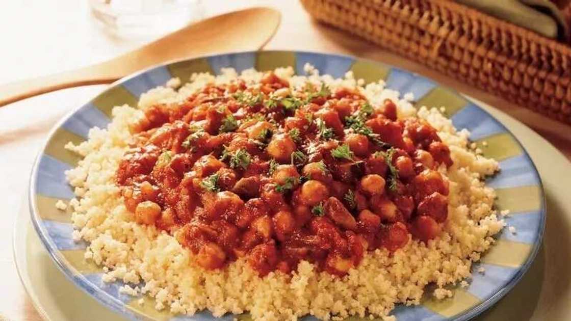 Delicious couscous recipe with chicken and vegetables Delicious couscous recipe with chicken and vegetables