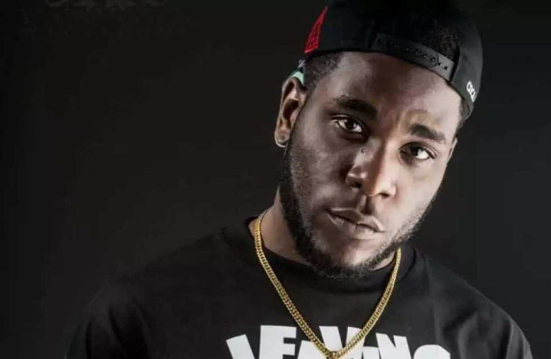 Burna Boy detained in SARS cell with robbery suspects, might not appear in court on Monday