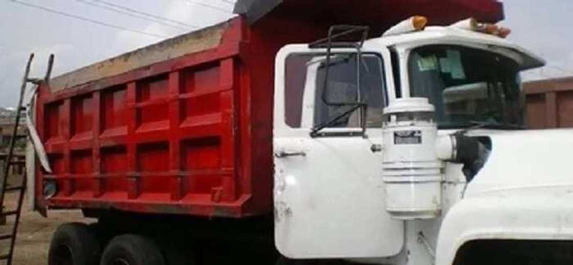 Karar kwana: Yan biki su 21 sun gamu da ajalinsu a wani mummunan hatsari akan hanyar zuwa daurin aure Karar kwana: Yan biki su 21 sun gamu da ajalinsu a wani mummunan hatsari akan hanyar zuwa daurin aure