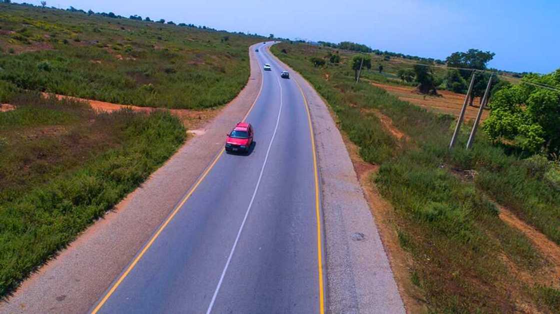 Ladan siyasa: Duba wasu romon dimukradiyya 5 da Sakkatawa suka sharba daga gwamnatin Buhari Ladan siyasa: Duba wasu romon dimukradiyya 5 da Sakkatawa suka sharba daga gwamnatin Buhari