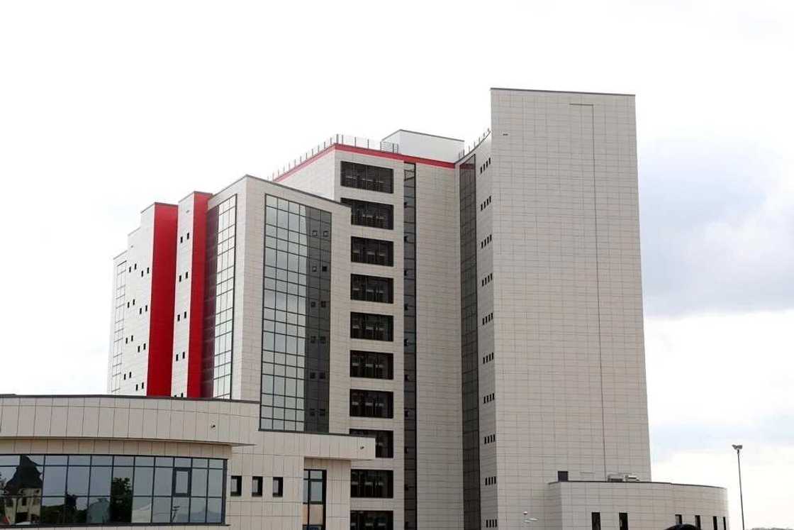 Ciki da waje: Hotunan sabuwar shelkwatar EFCC da aka gina a kan biliyan N24bn Ciki da waje: Hotunan sabuwar shelkwatar EFCC da aka gina a kan biliyan N24bn