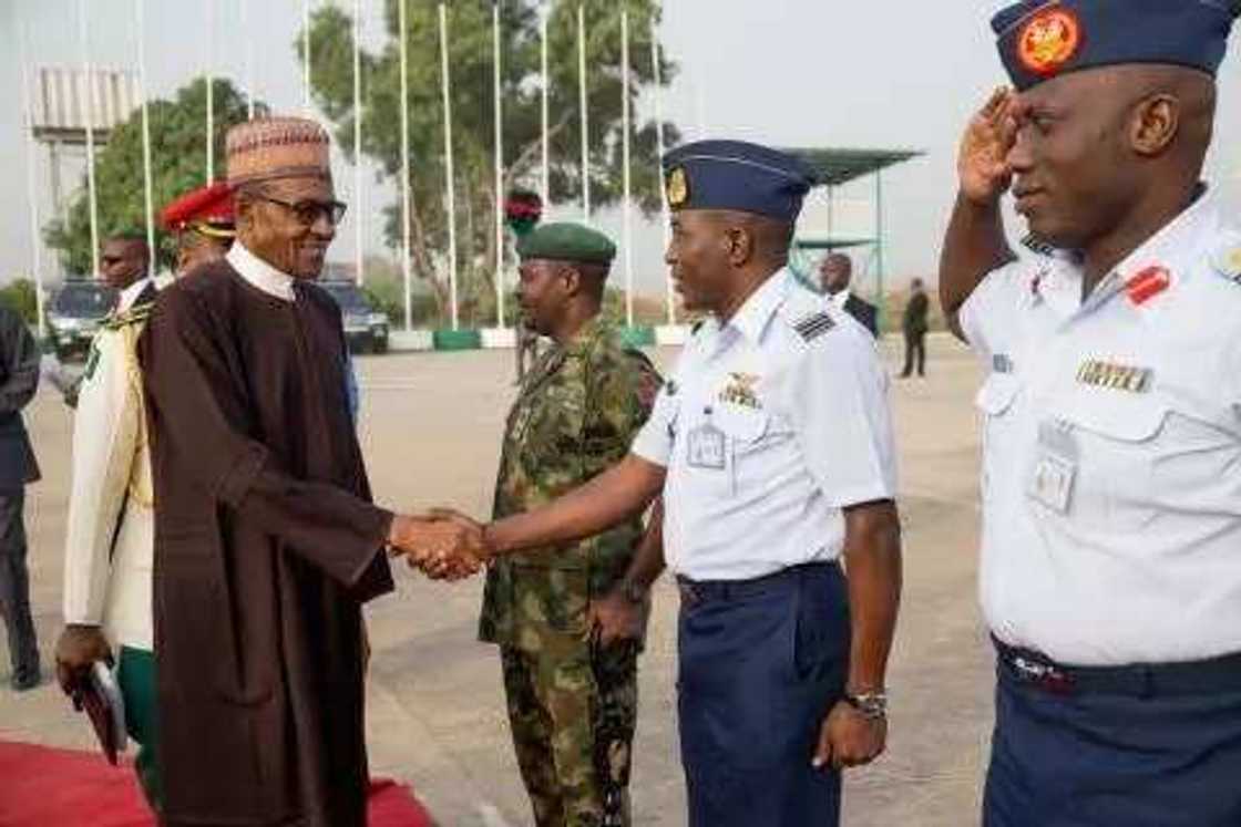 Buhari departs Nigeria for Kenya (see photos) Buhari departs Nigeria for Kenya (see photos)