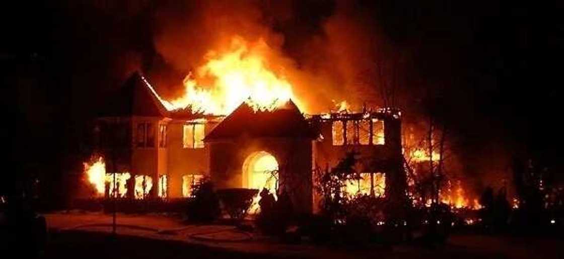 Gobara ta tashi a sansanin yan gudun hijira dake jihar Filato Gobara ta tashi a sansanin yan gudun hijira dake jihar Filato