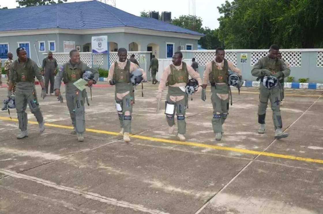 Sunaye: Hukumar Sojin Sama ta yiwa manyan jami'ai 27 canjin wurin aiki Sunaye: Hukumar Sojin Sama ta yiwa manyan jami'ai 27 canjin wurin aiki