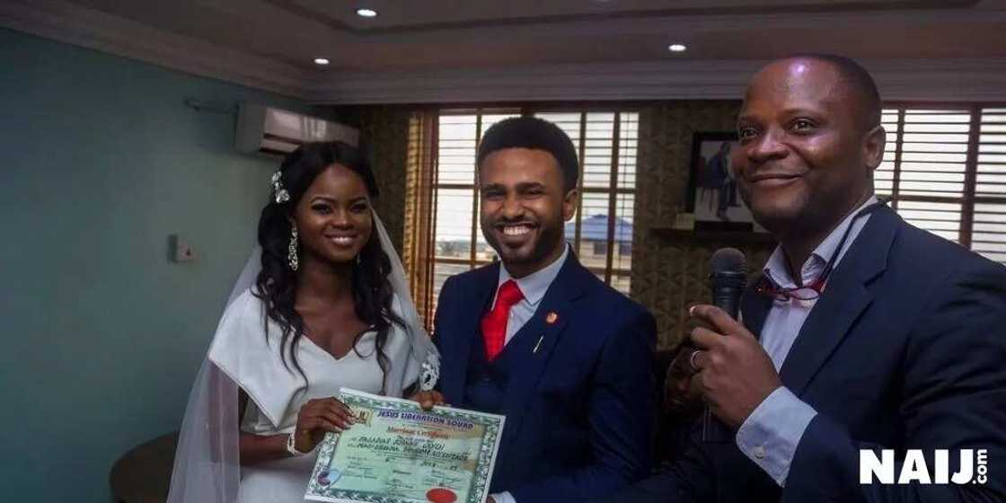 Fast rising Nigerian music artist Naomi Mac weds sweetheart secretly in Lagos (photos) Fast rising Nigerian music artist Naomi Mac weds sweetheart secretly in Lagos (photos)