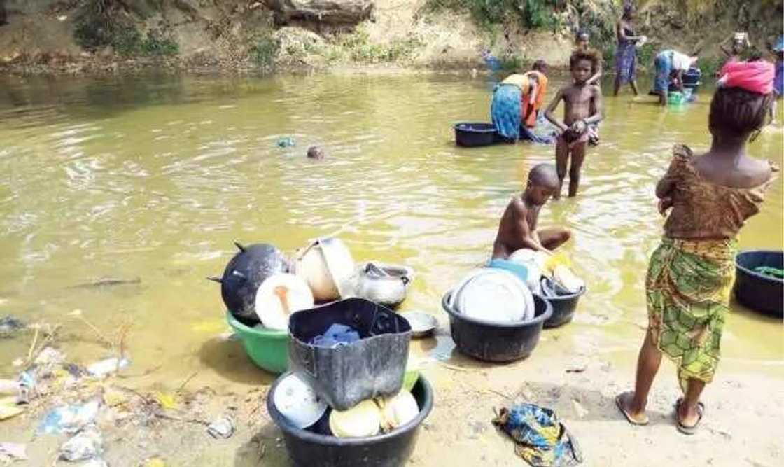 Cututtuka da aka iya samu a gurbataccen ruwan-sha a karkara Cututtuka da aka iya samu a gurbataccen ruwan-sha a karkara