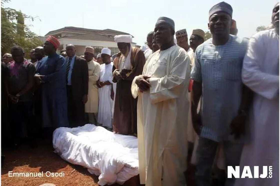 Photos, Video From Abubakar Audu's Burial In Kogi Photos, Video From Abubakar Audu's Burial In Kogi