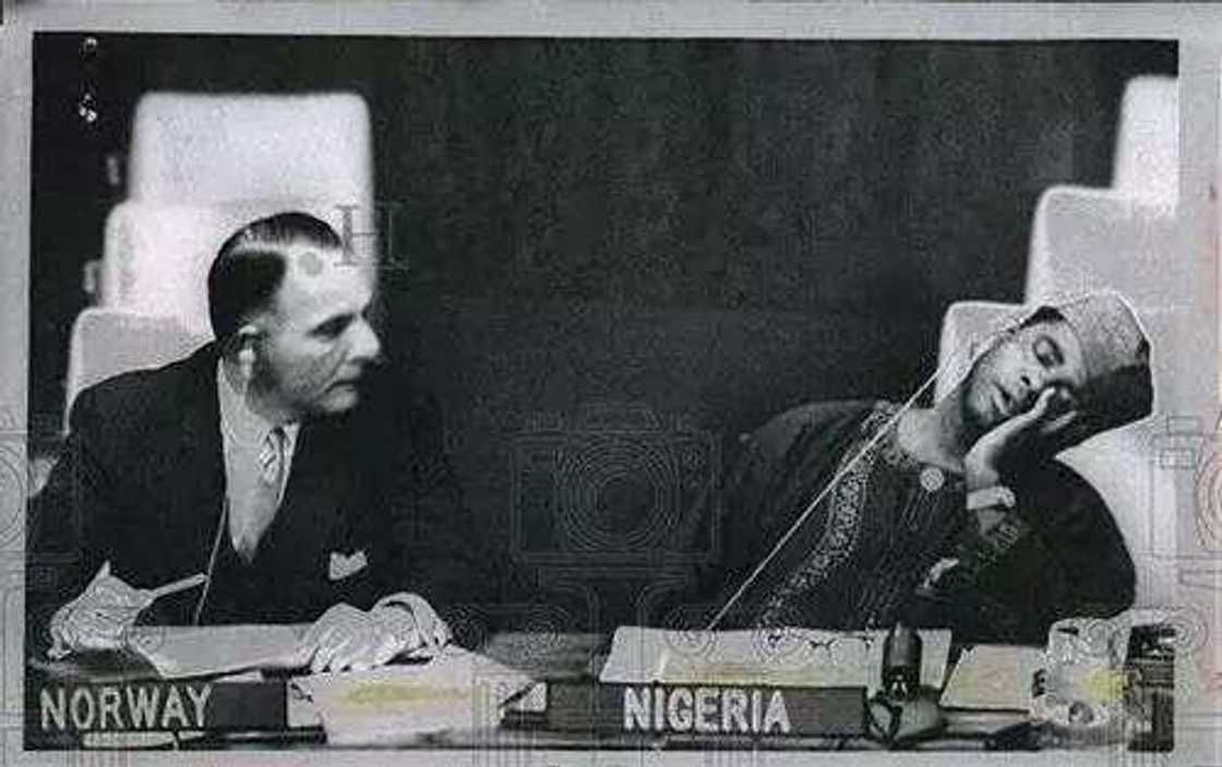 7 Nigerian politicians caught in awkward situations 7 Nigerian politicians caught in awkward situations
