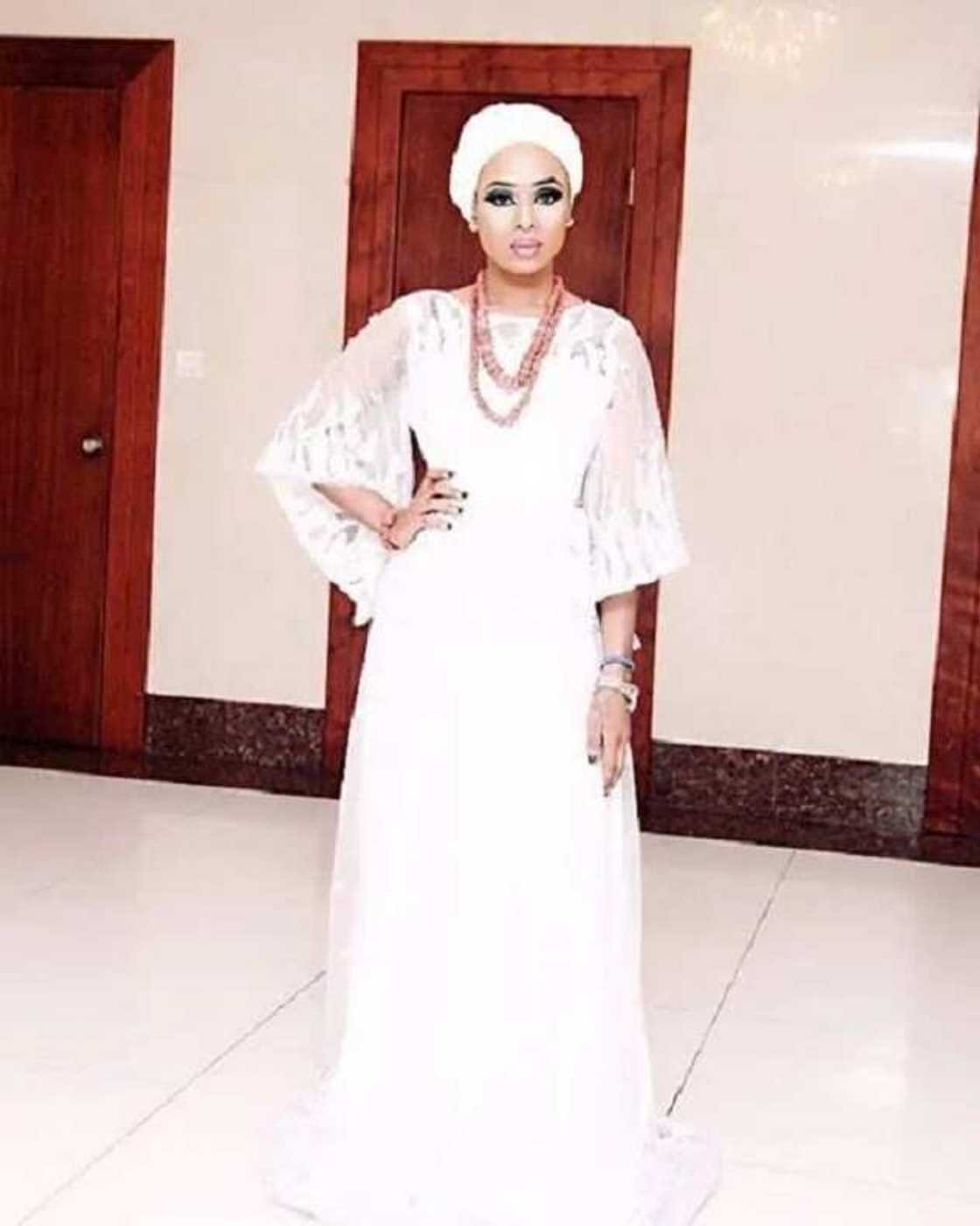 Alaafin of Oyo’s last wife releases lovely new photos Alaafin of Oyo’s last wife releases lovely new photos