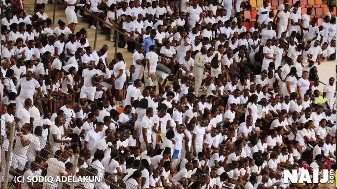 Manema aikin Hukumar FRSC sun roki Gwamnatin tarayya kan rage iyakar shekarun daukan aiki Manema aikin Hukumar FRSC sun roki Gwamnatin tarayya kan rage iyakar shekarun daukan aiki