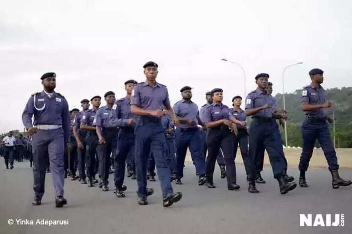 Jami’an rundunar sojan ruwa sun motsa jiki Jami’an rundunar sojan ruwa sun motsa jiki