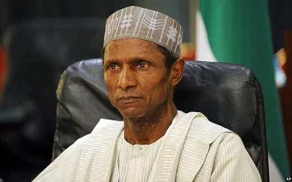 Kalli ‘ya’yan marigayi Yar’adua wadda dukkaninsu matan tsofaffin gwamnoni ne Kalli ‘ya’yan marigayi Yar’adua wadda dukkaninsu matan tsofaffin gwamnoni ne