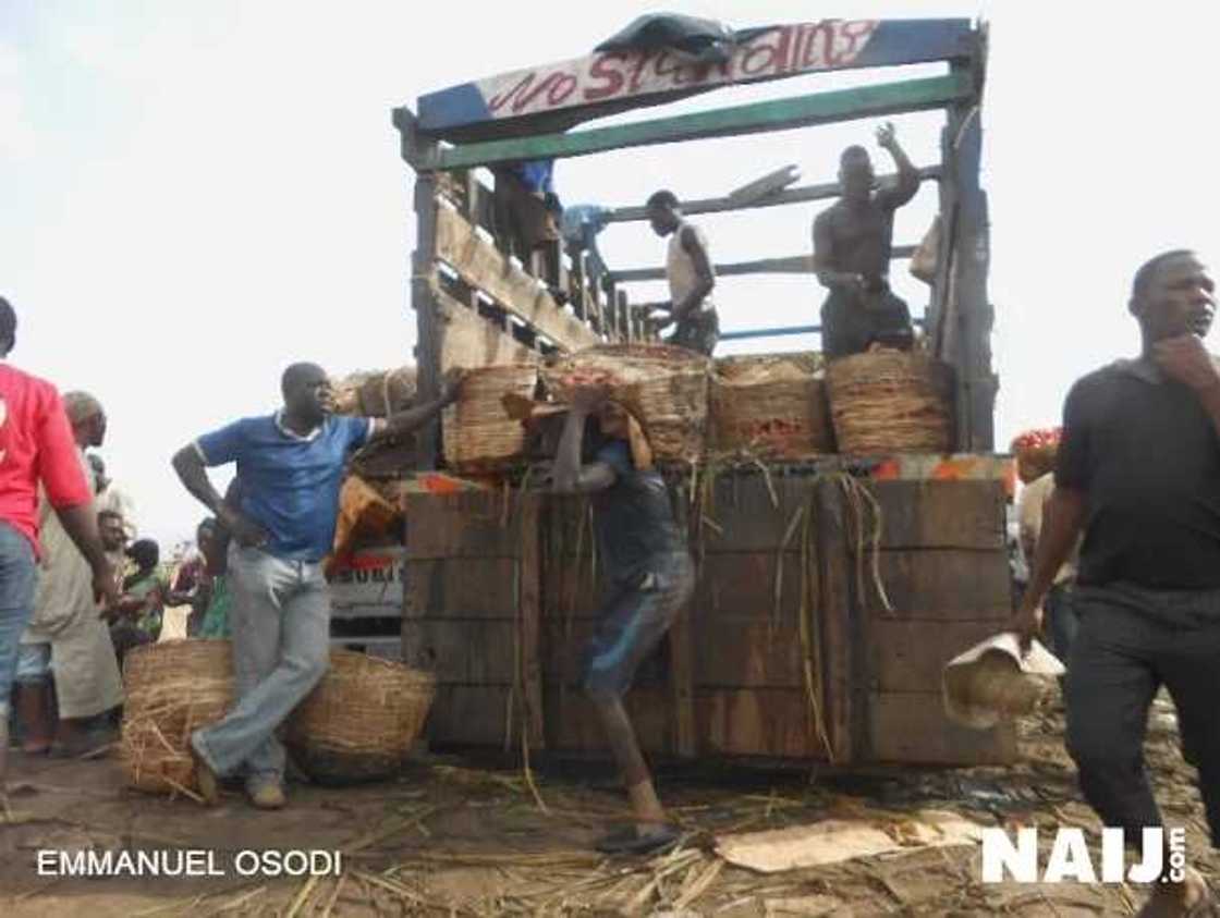 Hausa traders relocate to unhealthy location after crisis Hausa traders relocate to unhealthy location after crisis