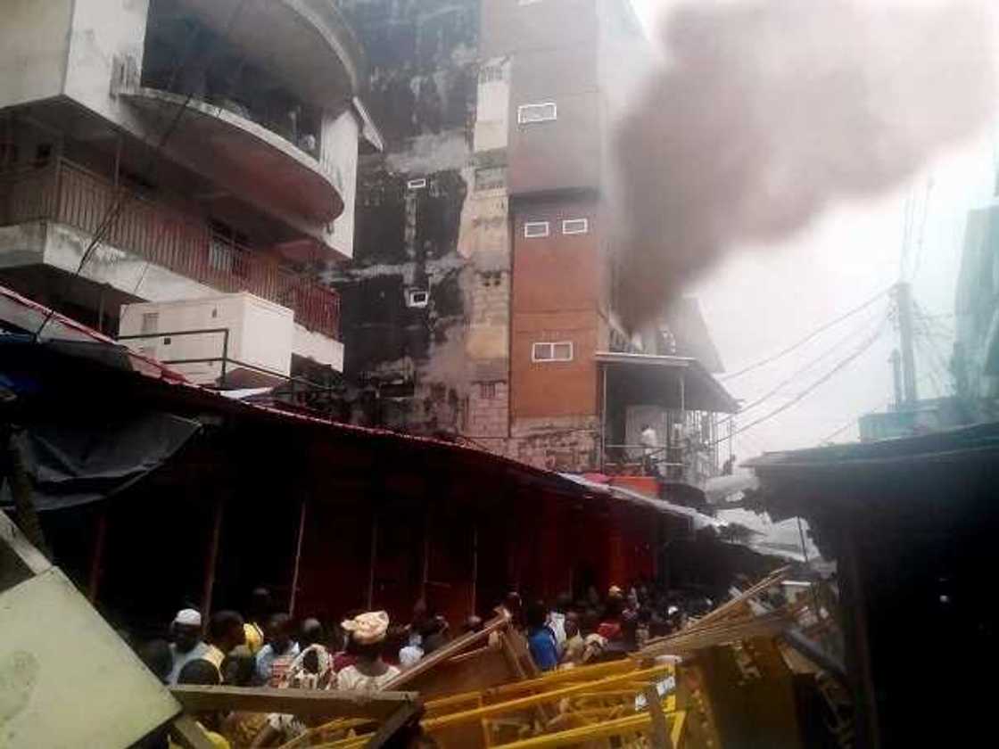 Another Fire Outbreak Hits Balogun Market (PHOTOS) Another Fire Outbreak Hits Balogun Market (PHOTOS)