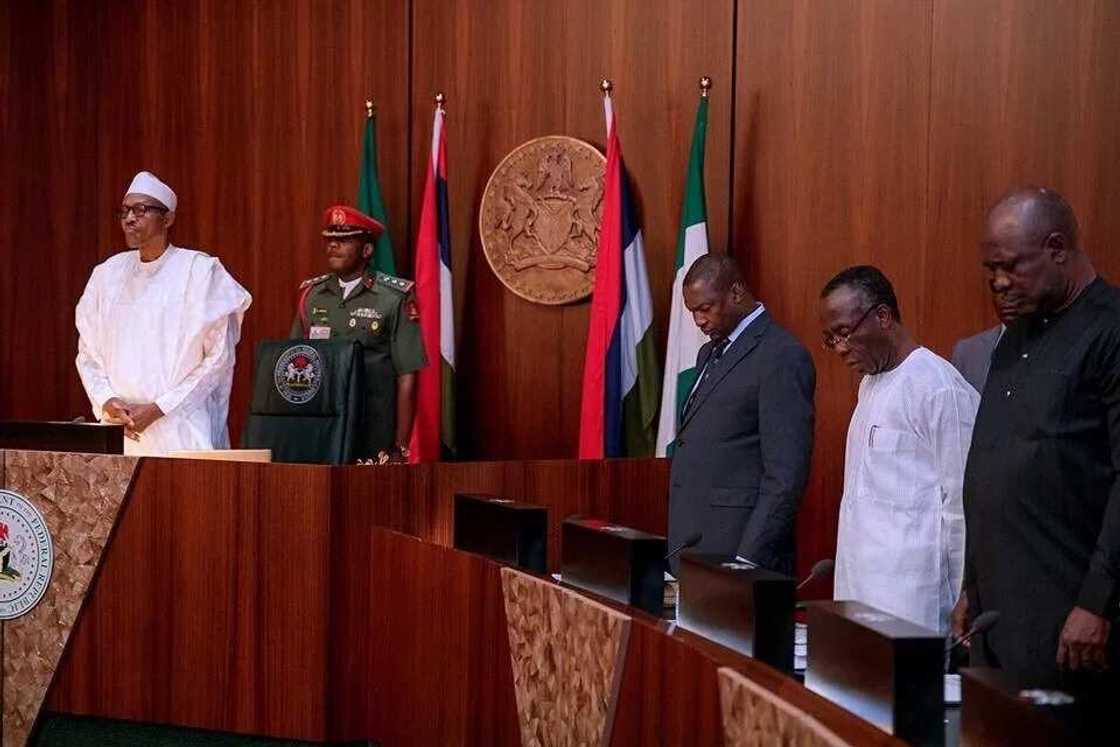 Shugaba Buhari yayi taron majalisarsa a yau laraba, sun tattauna wadannan muhimman batutuwa Shugaba Buhari yayi taron majalisarsa a yau laraba, sun tattauna wadannan muhimman batutuwa