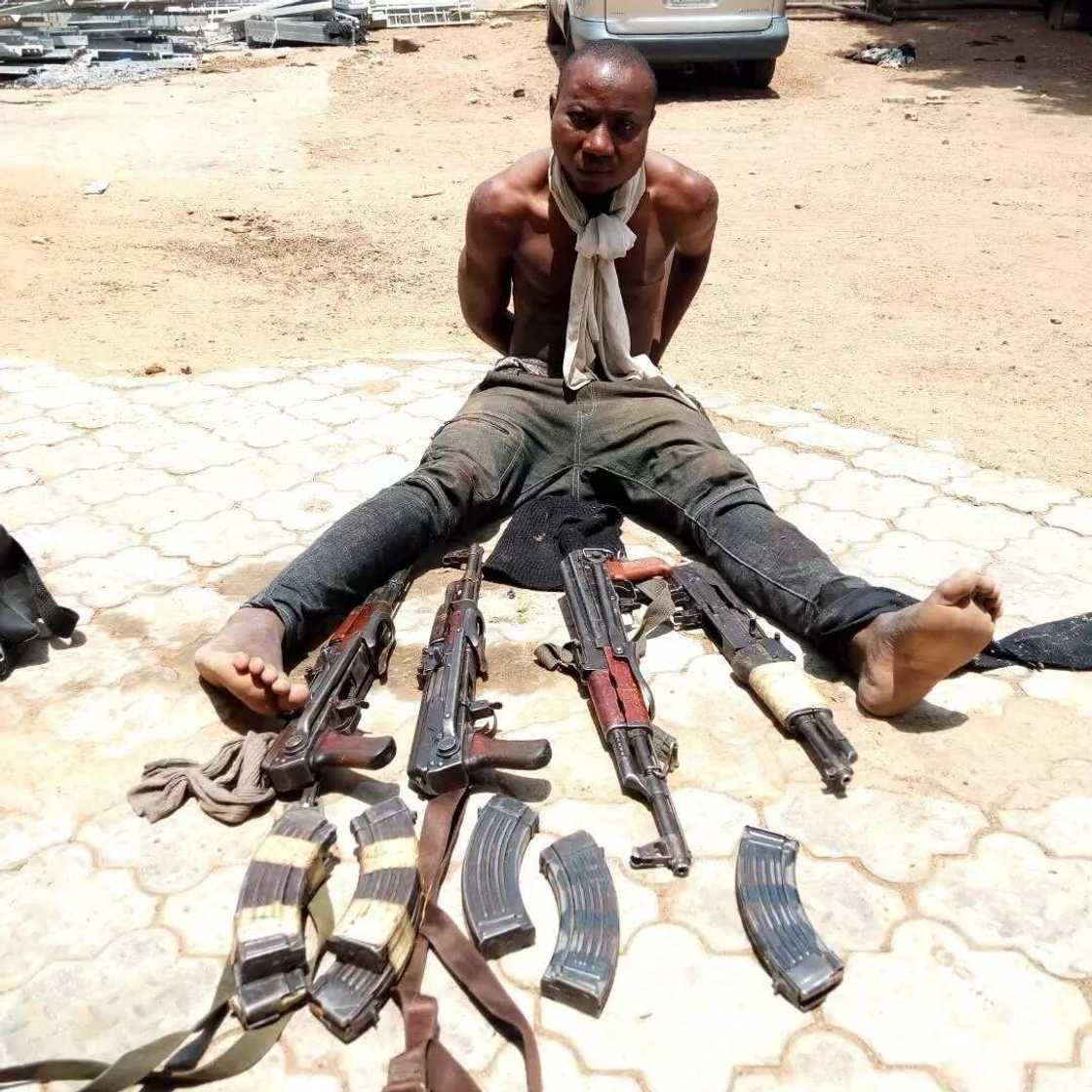 Waka a bakin mai ita: Yadda na samu fiye da miliyan N100m daga garkuwa da mutane - Muritala Umar Waka a bakin mai ita: Yadda na samu fiye da miliyan N100m daga garkuwa da mutane - Muritala Umar