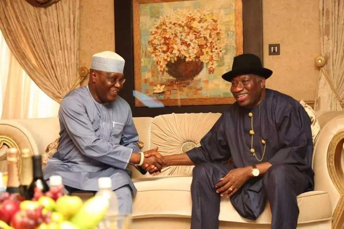 Atiku Abubakar ya kai ziyarar gaisuwa da neman iri ga Goodluck Jonathan (Hotuna)