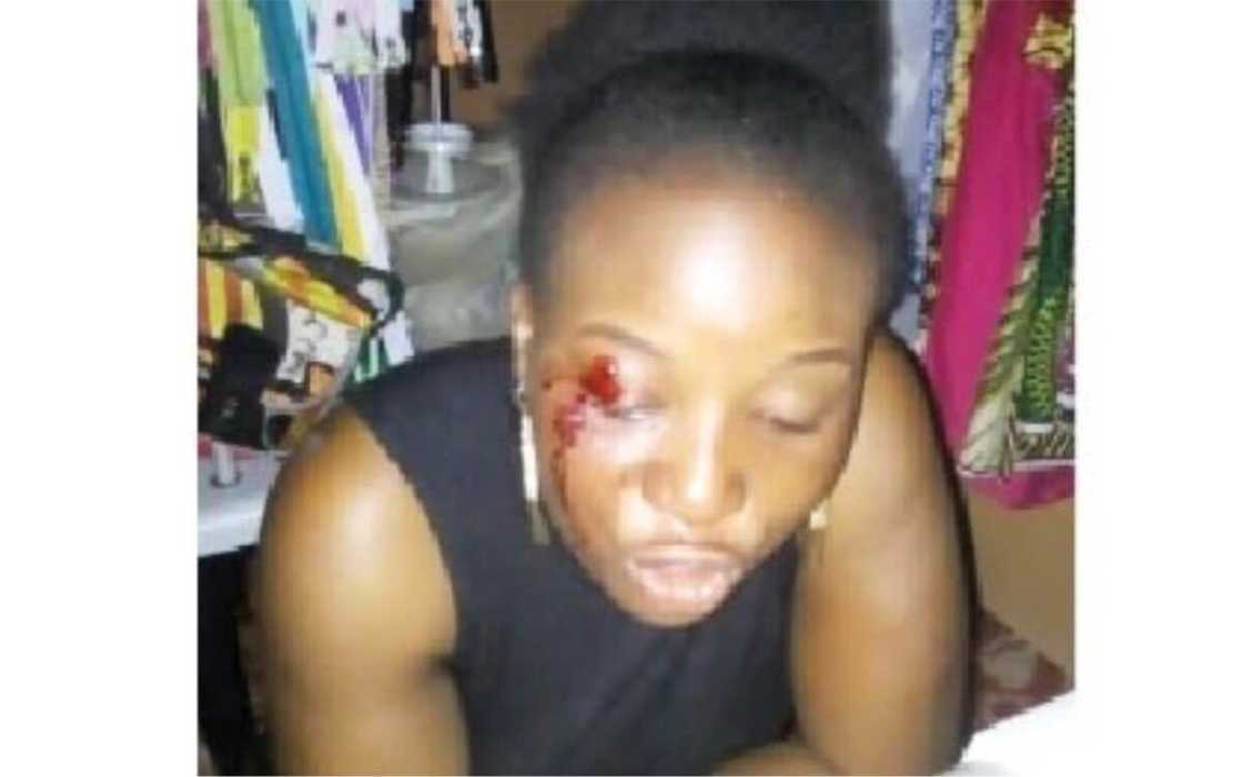 Soja cikin maye ya ci zarafin wata Mai Tireda a garin Abuja bisa Kuskure Soja cikin maye ya ci zarafin wata Mai Tireda a garin Abuja bisa Kuskure