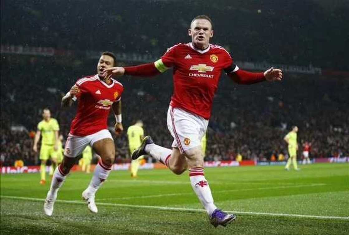 Rooney Finally Scores A Goal, Madrid Survive PSG Onslaught Rooney Finally Scores A Goal, Madrid Survive PSG Onslaught