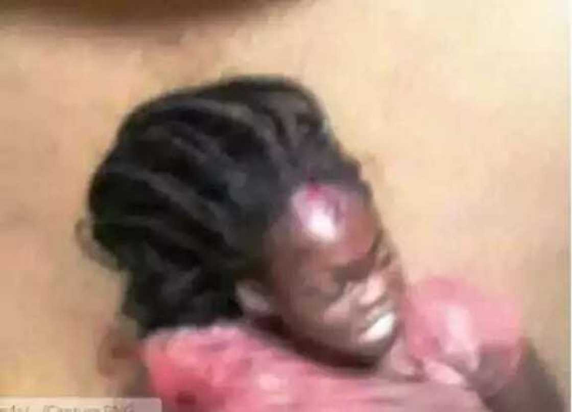 Ɗalibin kwalejin kimiyya ya hallaka budurwasa a jihar Delta Ɗalibin kwalejin kimiyya ya hallaka budurwasa a jihar Delta