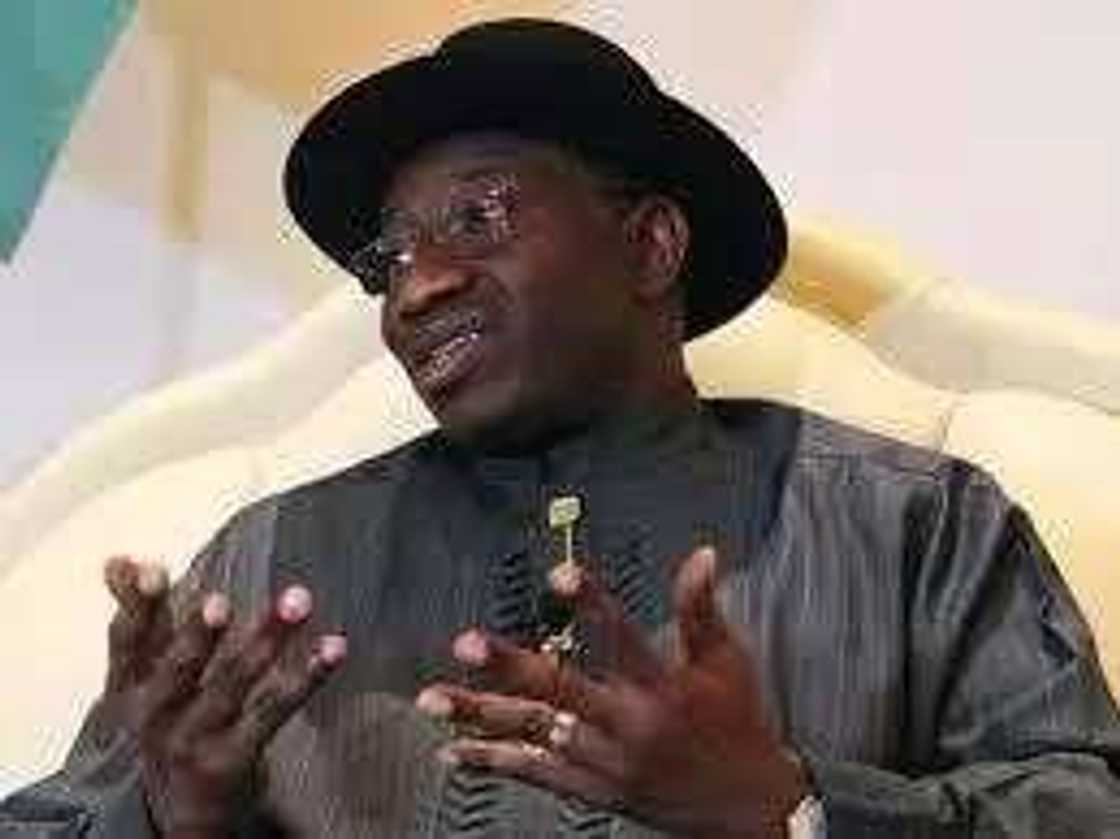 Jonathan's Administration Behind Fuel Scarcity - Minister Jonathan's Administration Behind Fuel Scarcity - Minister